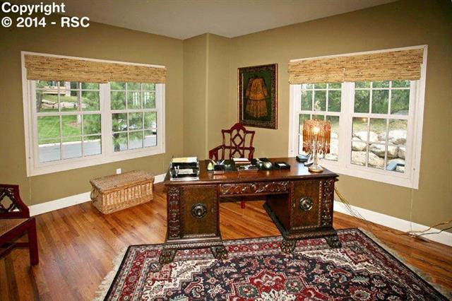 4445 GOVERNORS Point