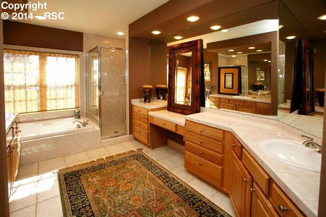 4445 GOVERNORS Point