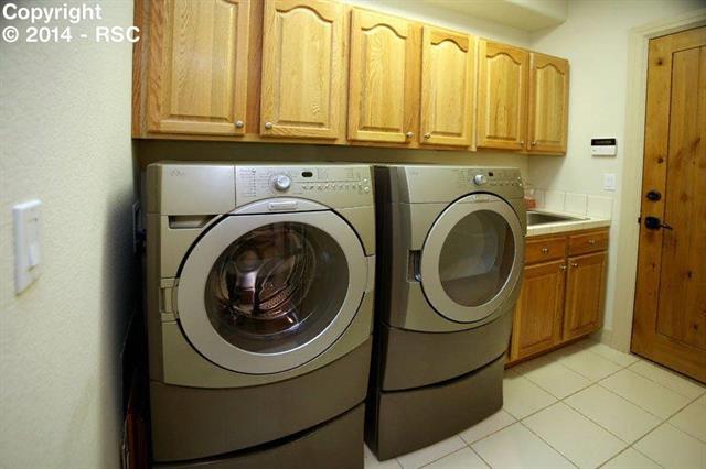 4445 GOVERNORS Point