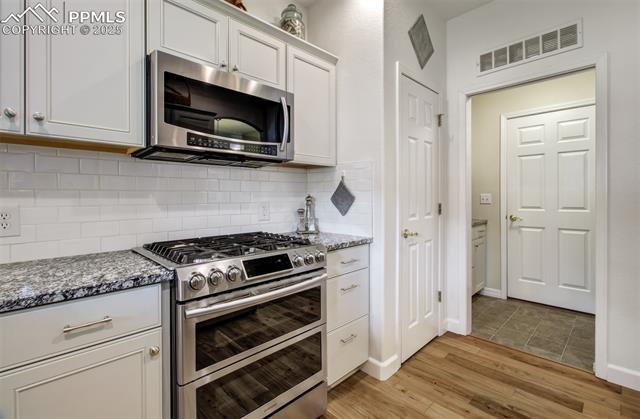 2130 Alpine Shadows View