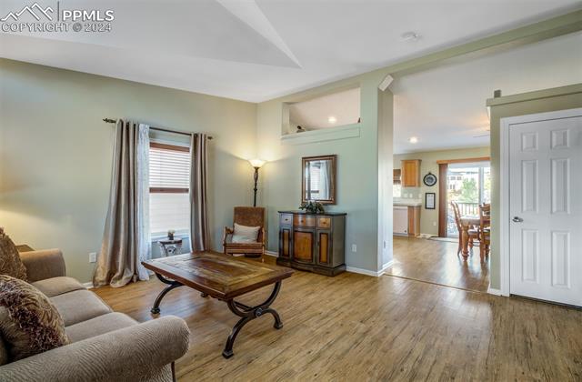 4048 Gray Fox Heights