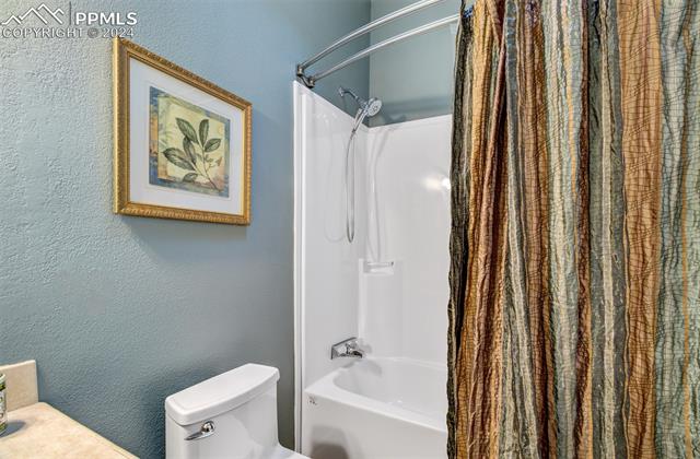 4048 Gray Fox Heights