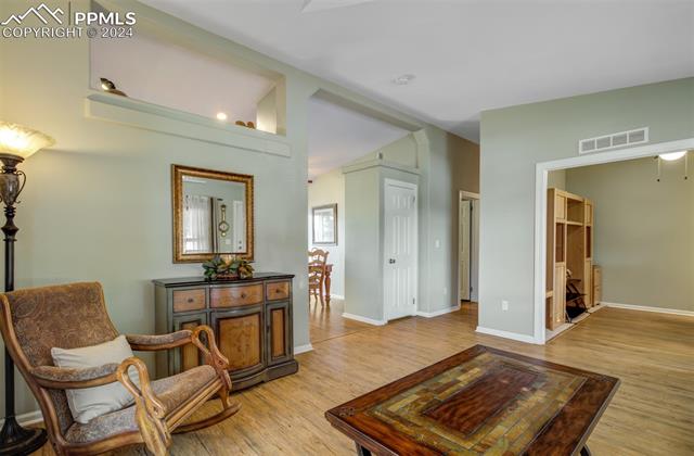 4048 Gray Fox Heights