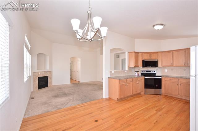 4570 Windmill Creek Way