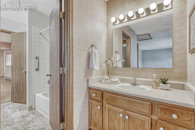 5020 Rainbow Harbour Circle