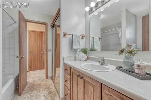 5020 Rainbow Harbour Circle