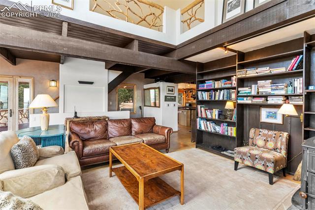 6235 Derby Rock Loop