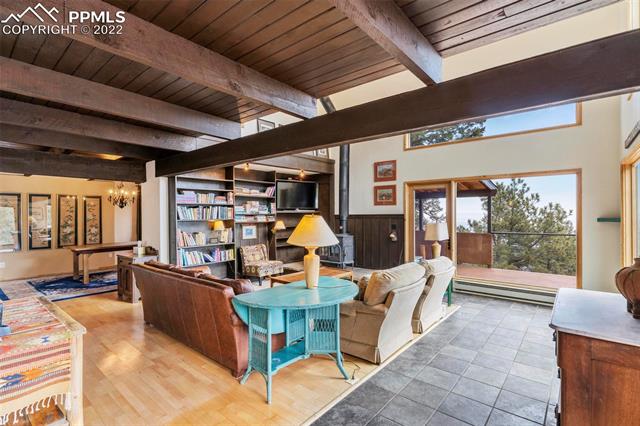 6235 Derby Rock Loop