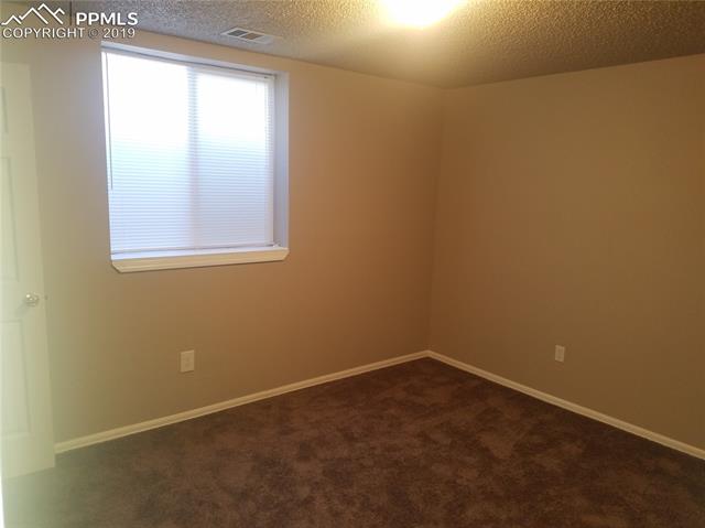 4527 Lamplighter Circle