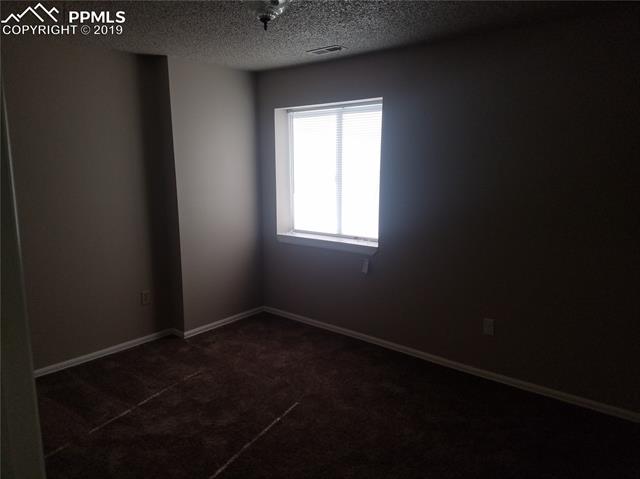 4527 Lamplighter Circle