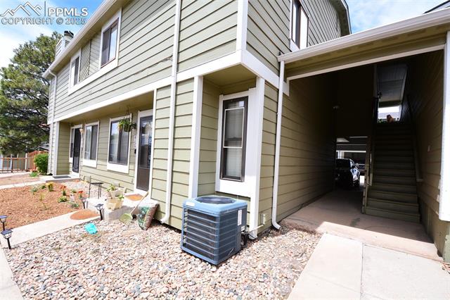 2761 Hearthwood Lane
