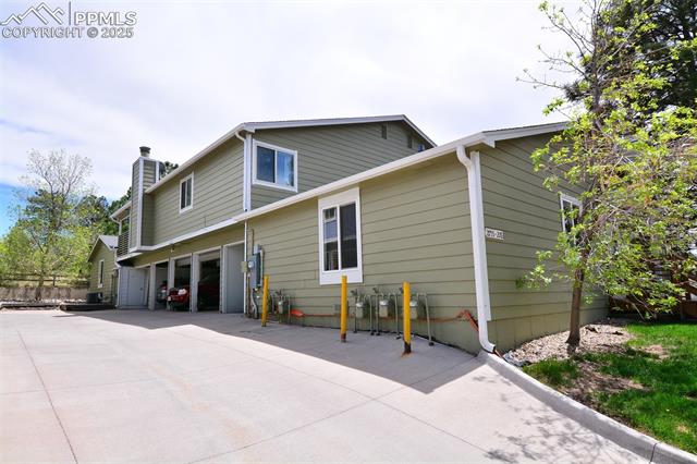 2761 Hearthwood Lane