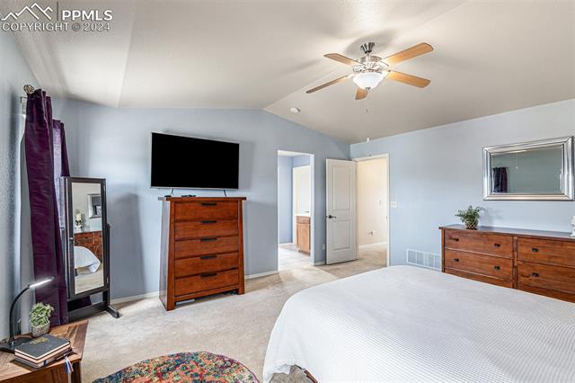 6077 Cumbre Vista Way