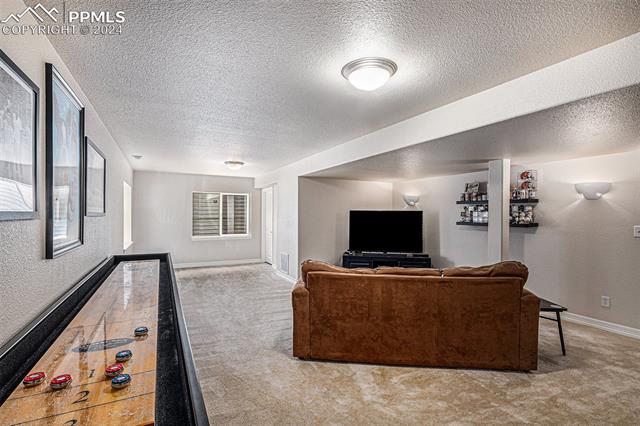 6077 Cumbre Vista Way