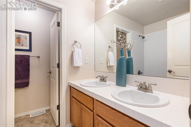 6077 Cumbre Vista Way