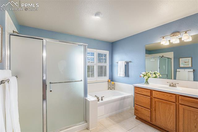 6077 Cumbre Vista Way