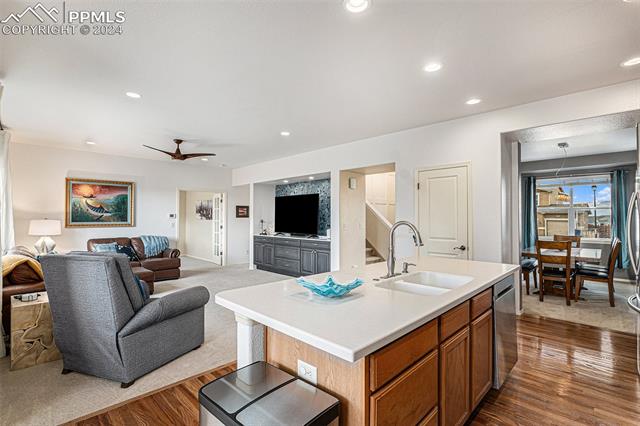 6077 Cumbre Vista Way