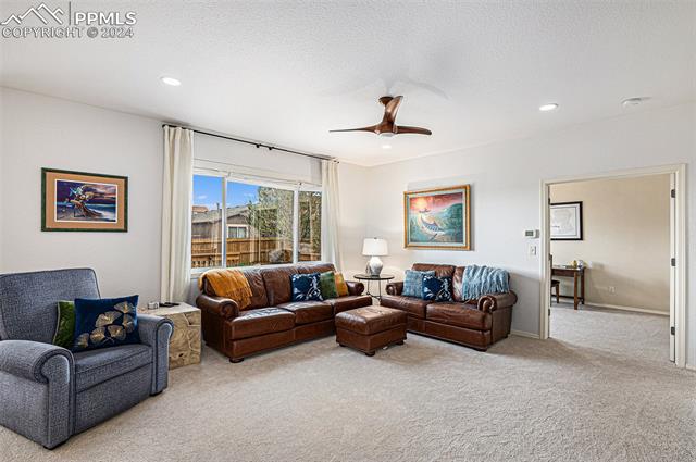 6077 Cumbre Vista Way