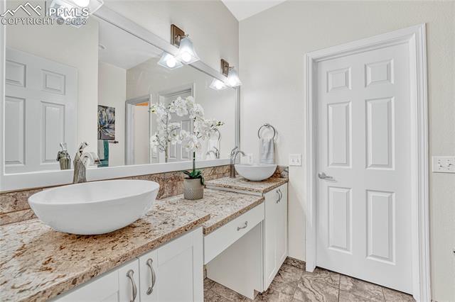4223 Alder Springs View