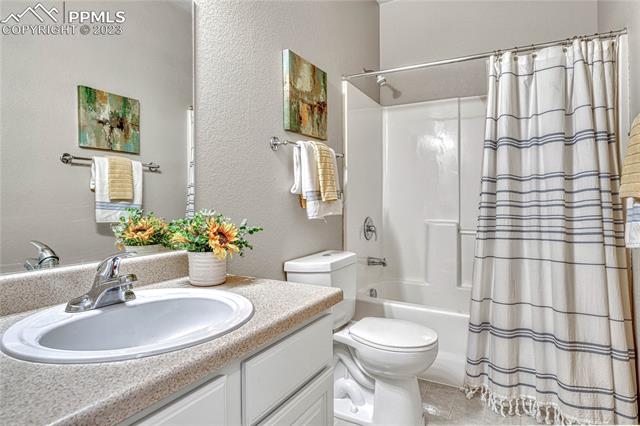 4223 Alder Springs View