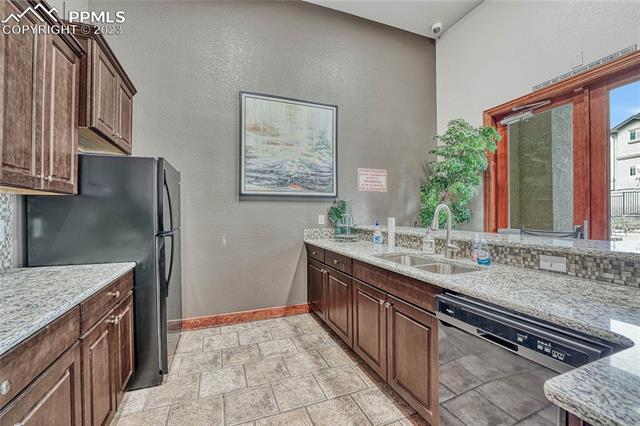 4223 Alder Springs View