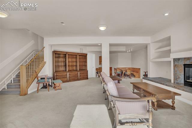 2617 Twin Harbor Heights