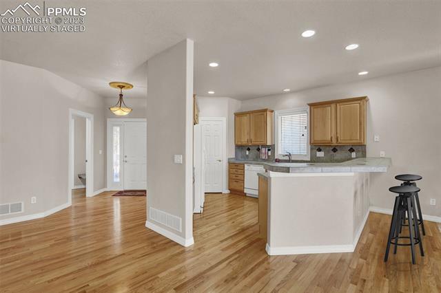 2617 Twin Harbor Heights