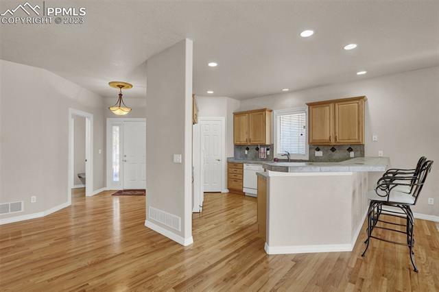 2617 Twin Harbor Heights
