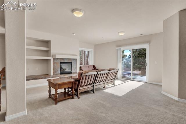 2617 Twin Harbor Heights