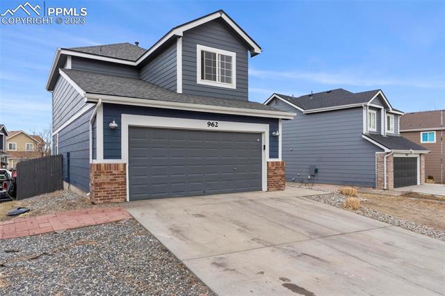 962 Legend Oak Drive