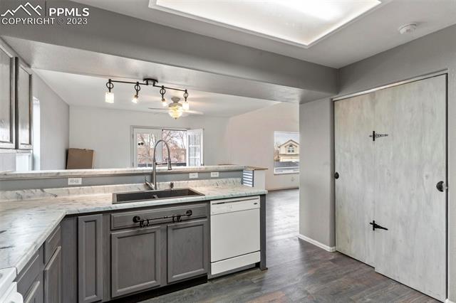 962 Legend Oak Drive