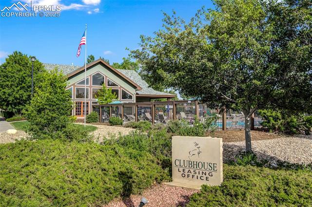 4661 Gray Fox Heights