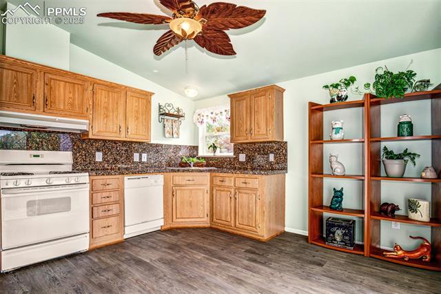 4661 Gray Fox Heights
