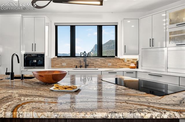 5320 Lost Cabin Road