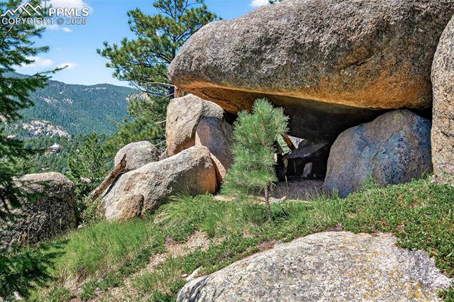 5320 Lost Cabin Road