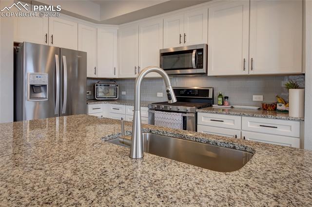 3228 Bewildering Heights