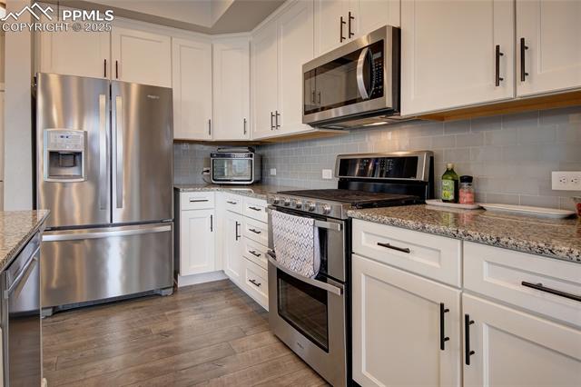 3228 Bewildering Heights