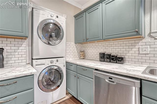 2116 W Cucharras Street