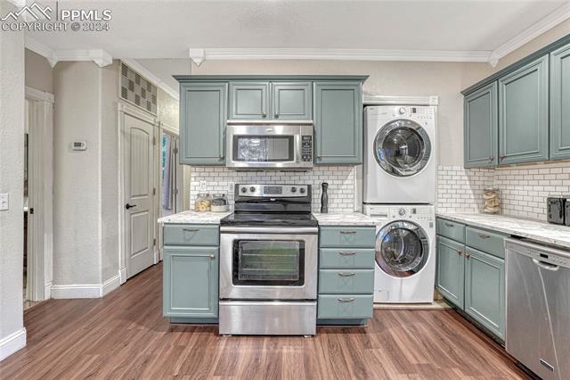 2116 W Cucharras Street