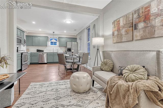 2116 W Cucharras Street