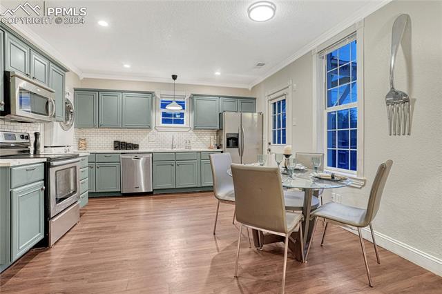 2116 W Cucharras Street