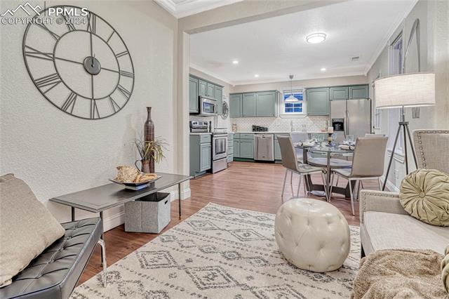 2116 W Cucharras Street