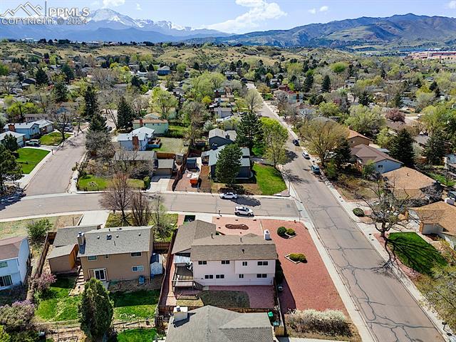 1054 Hans Brinker Street