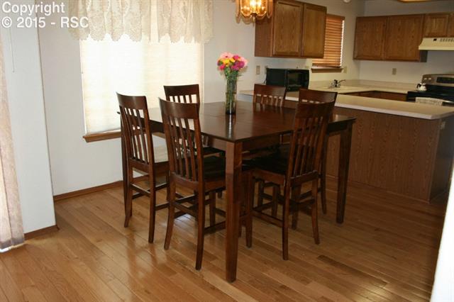 9427 Setting Moon Court