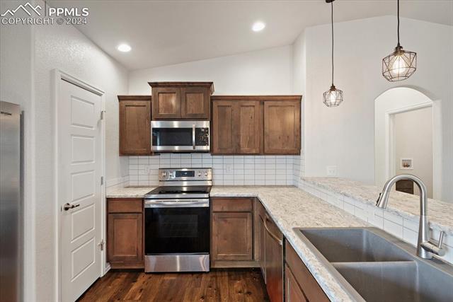 741 E Sandusky Drive