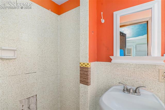 2522 W Vermijo Avenue