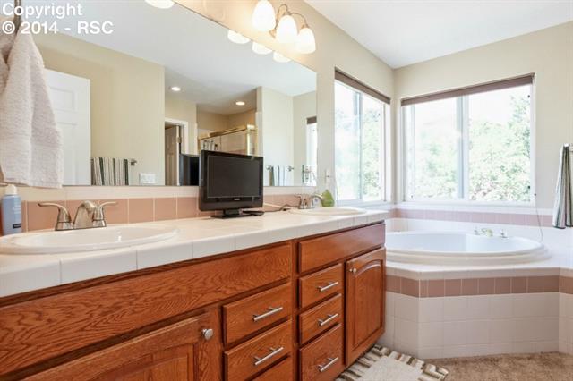 20 Villegreen Street