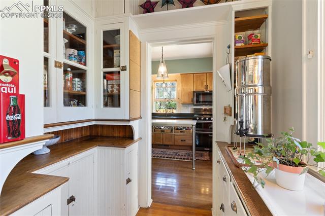 20 W Caramillo Street