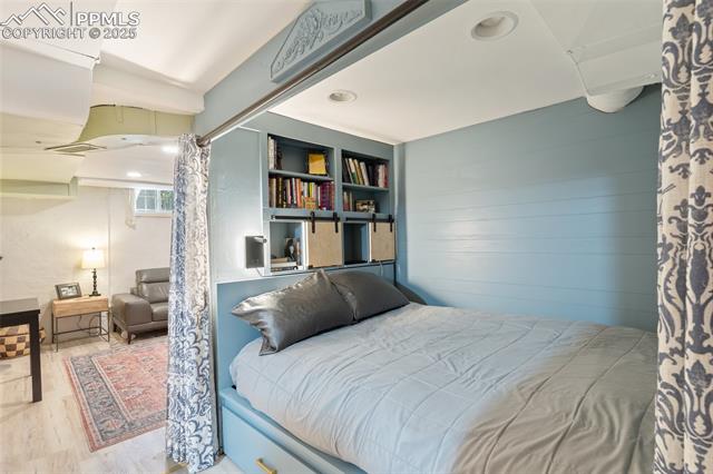 20 W Caramillo Street