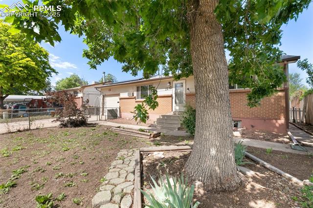 1215 Hartford Street